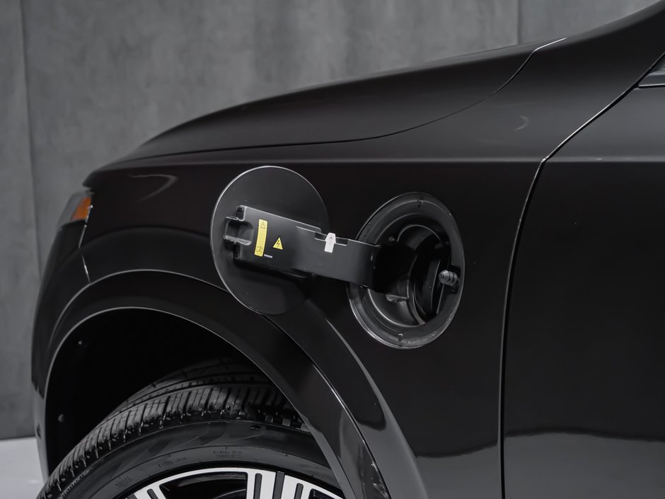 2025 Volvo XC90 Plug-In Hybrid T8 ULTRA BRIGHT LOUNGE-4