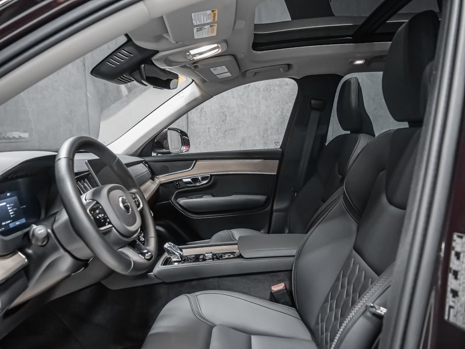 Volvo XC90 Plug-In Hybrid T8 PLUS BRIGHT 2025-10