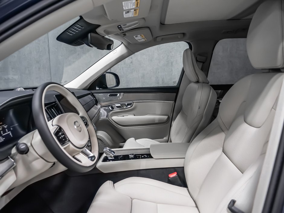 2026 Volvo XC90 Plug-In Hybrid Ultra Dark Theme-13