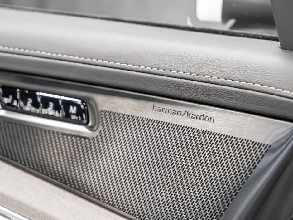 Volvo XC90 Plug-In Hybrid Ultra 7-Seater (Bright Theme) 2026-10