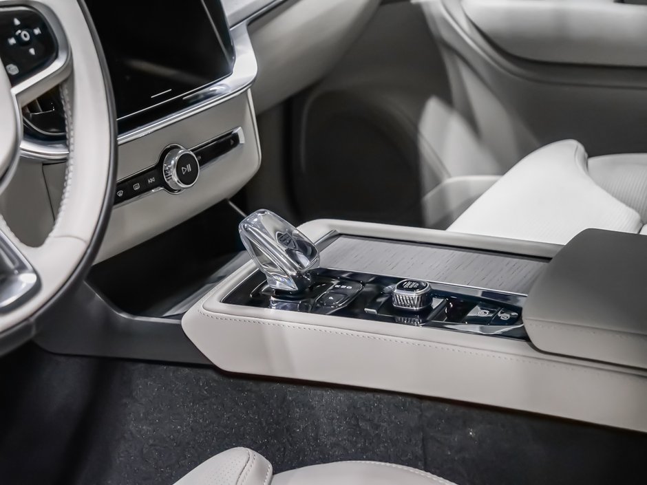 Volvo XC90 Plug-In Hybrid Ultra 7-Seater (Bright Theme) 2026-7