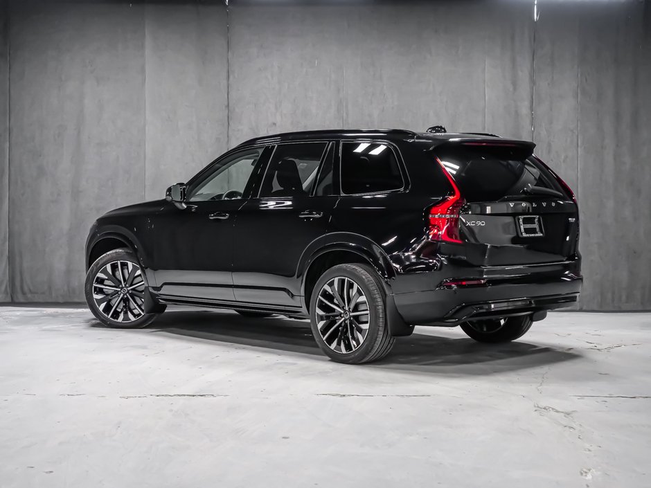 2026 Volvo XC90 Plug-in hybrid Ultra 7-Seater (Dark Theme)-4