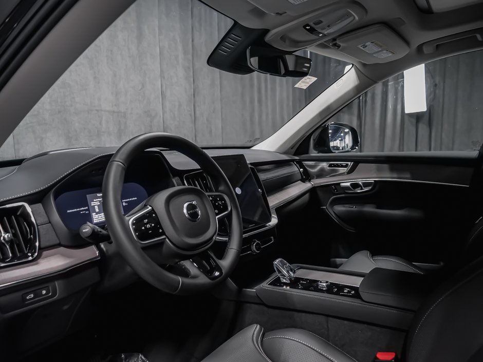 2026 Volvo XC90 Plug-in hybrid Ultra 7-Seater (Dark Theme)-6