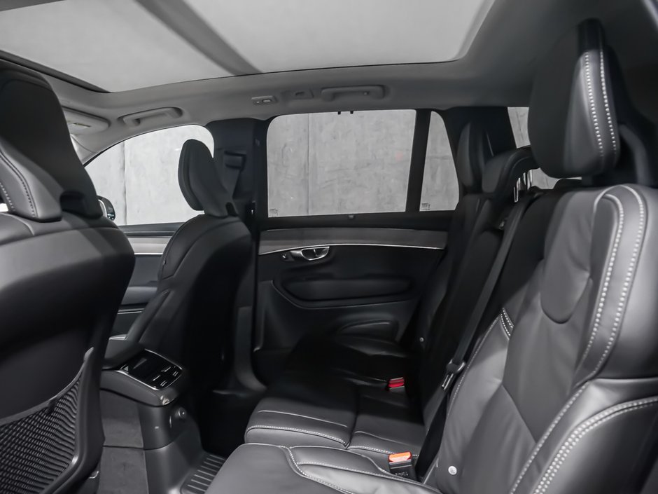 2026 Volvo XC90 Plug-in hybrid Ultra 7-Seater (Dark Theme)-11