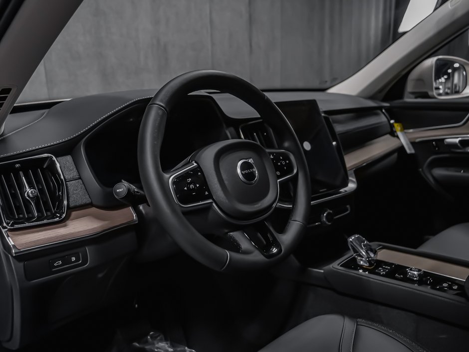 2026 Volvo XC90 Plug-in hybrid Plus 7-Seater (Bright Theme)-10