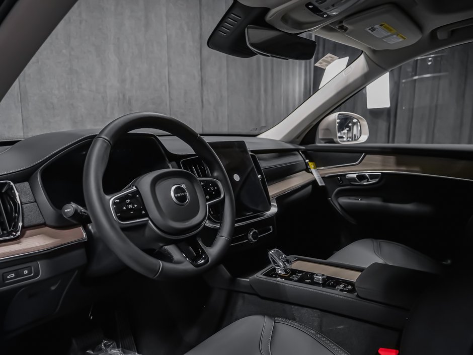 2026 Volvo XC90 Plug-in hybrid Plus 7-Seater (Bright Theme)-8