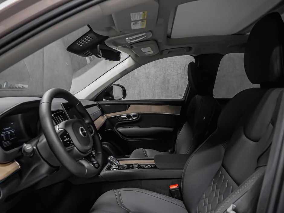 2026 Volvo XC90 Plug-in hybrid Plus 7-Seater (Dark Theme)-11