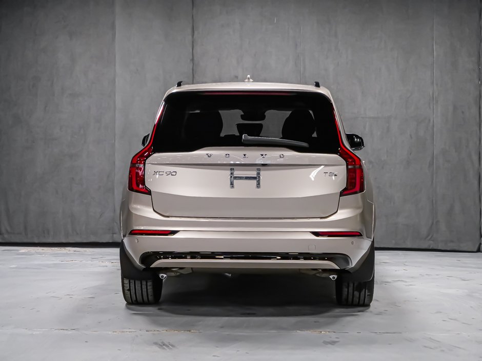 2026 Volvo XC90 Plug-in hybrid Plus 7-Seater (Dark Theme)-5