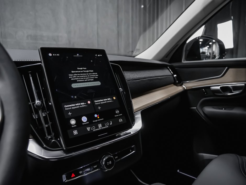 2026 Volvo XC90 Plug-in hybrid Plus 7-Seater (Dark Theme)-10