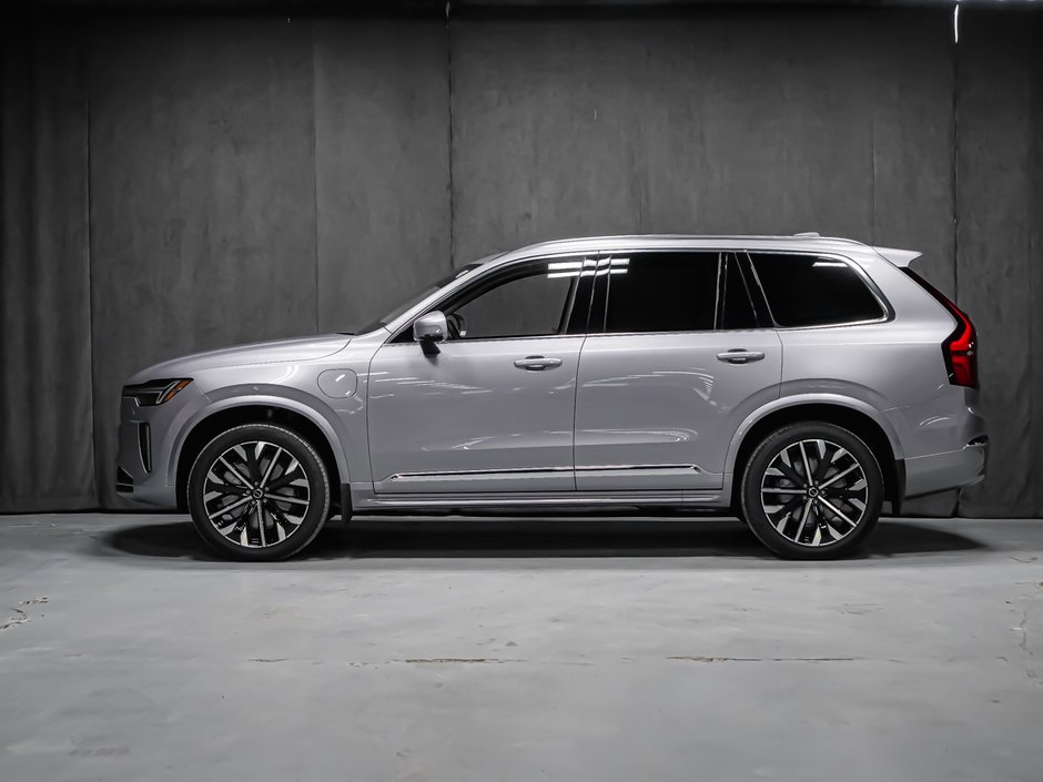2026 Volvo XC90 Plug-in hybrid Core 7-Seater (Bright Theme)-3