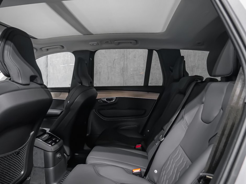 2026 Volvo XC90 Plug-in hybrid Core 7-Seater (Bright Theme)-12
