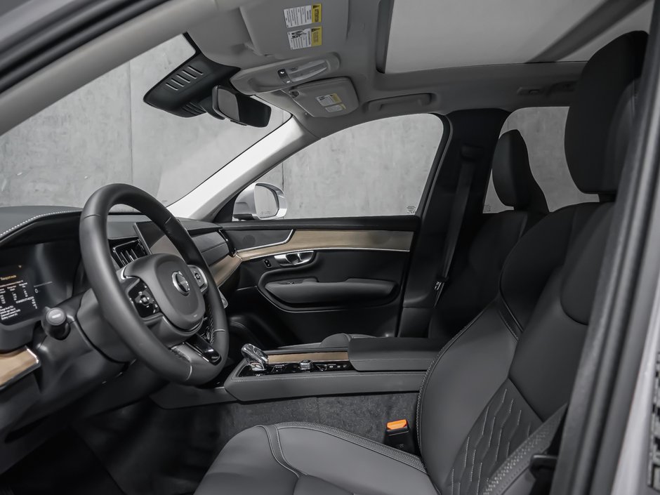 2026 Volvo XC90 Plug-in hybrid Core 7-Seater (Bright Theme)-11