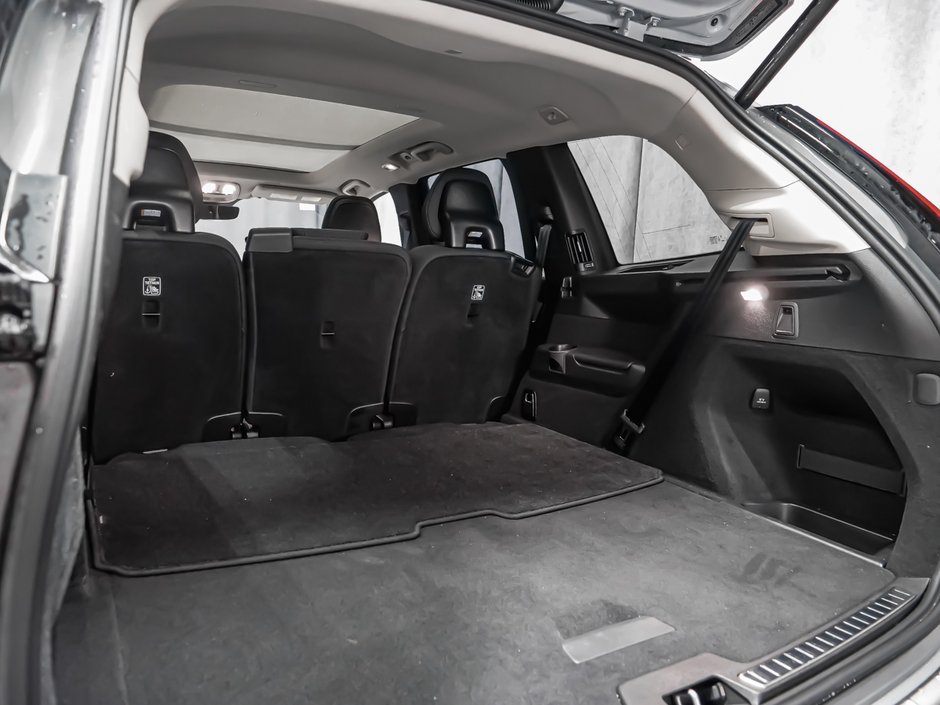 2026 Volvo XC90 Plug-in hybrid Plus 7-Seater (Dark Theme)-11