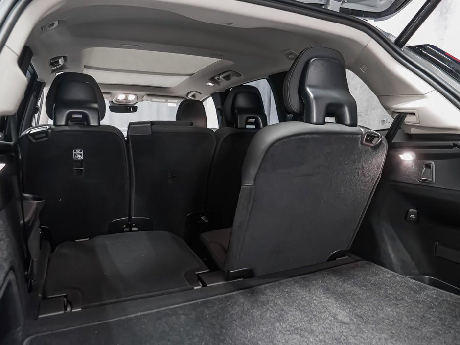 2026 Volvo XC90 Plug-in hybrid Plus 7-Seater (Dark Theme)-12