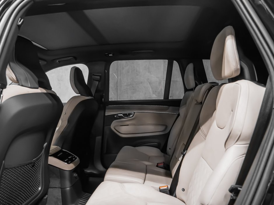 Volvo XC90 Plug-in hybrid Plus 7-Seater (Dark Theme) 2026-11