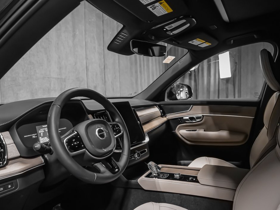 Volvo XC90 Plug-in hybrid Plus 7-Seater (Dark Theme) 2026-6