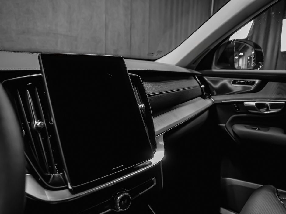 Volvo XC90 Plug-in hybrid Ultra 7-Seater (Dark Theme) 2026-11