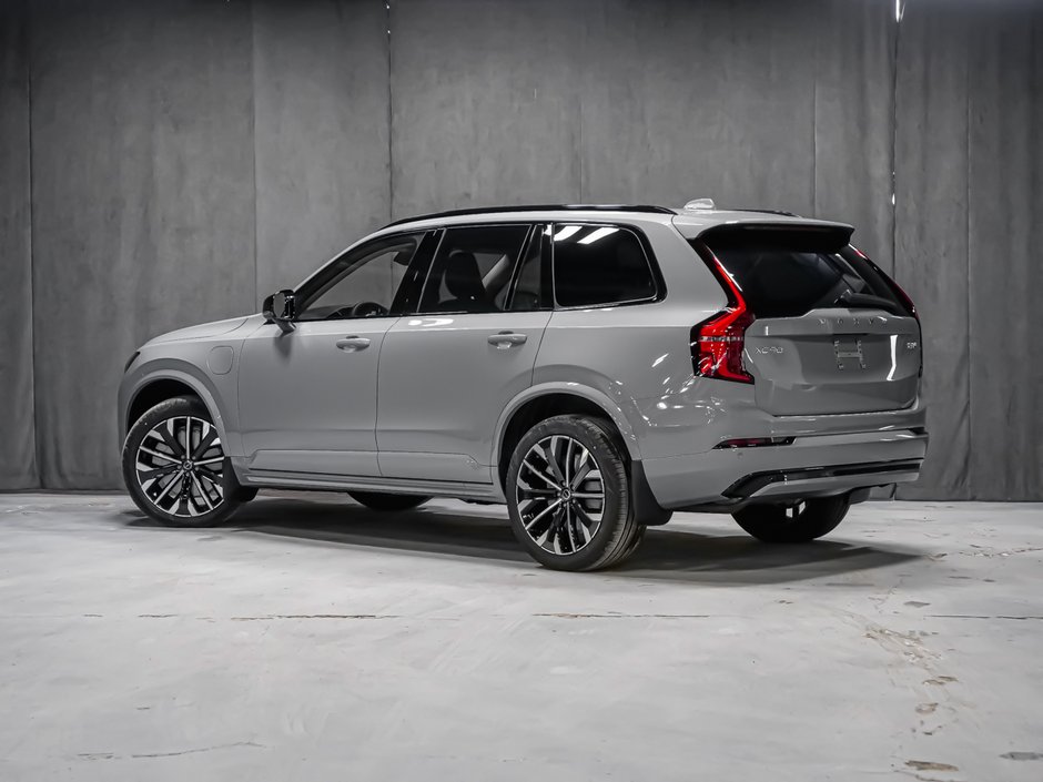 Volvo XC90 Plug-in hybrid Plus 7-Seater (Dark Theme) 2026-3