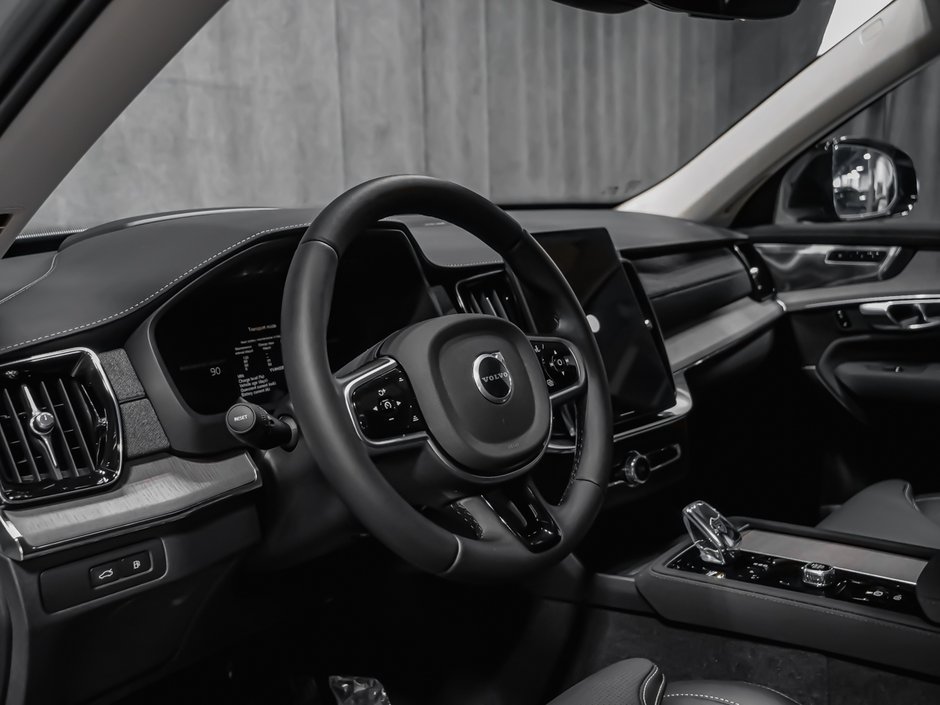 Volvo XC90 Plug-in hybrid Ultra 7-Seater (Dark Theme) 2026-8