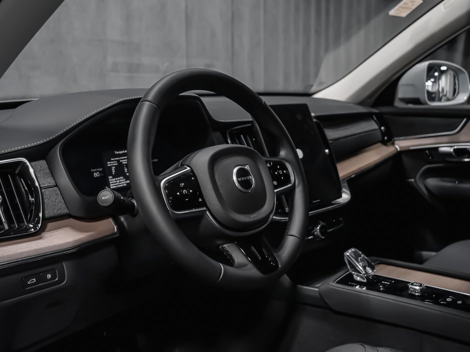 Volvo XC90 Plug-in hybrid Plus 7-Seater (Bright Theme) 2026-8