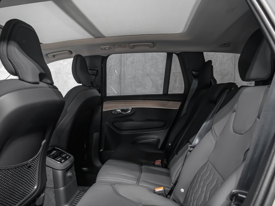 Volvo XC90 Plug-in hybrid Plus 7-Seater (Bright Theme) 2026-13