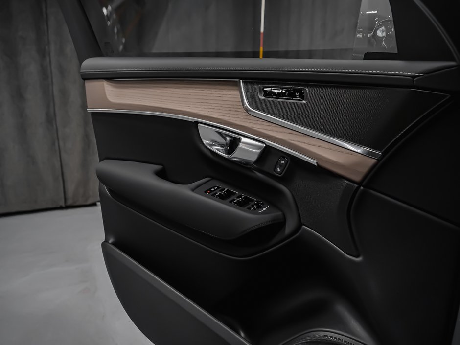 Volvo XC90 Plug-in hybrid Plus 7-Seater (Bright Theme) 2026-9