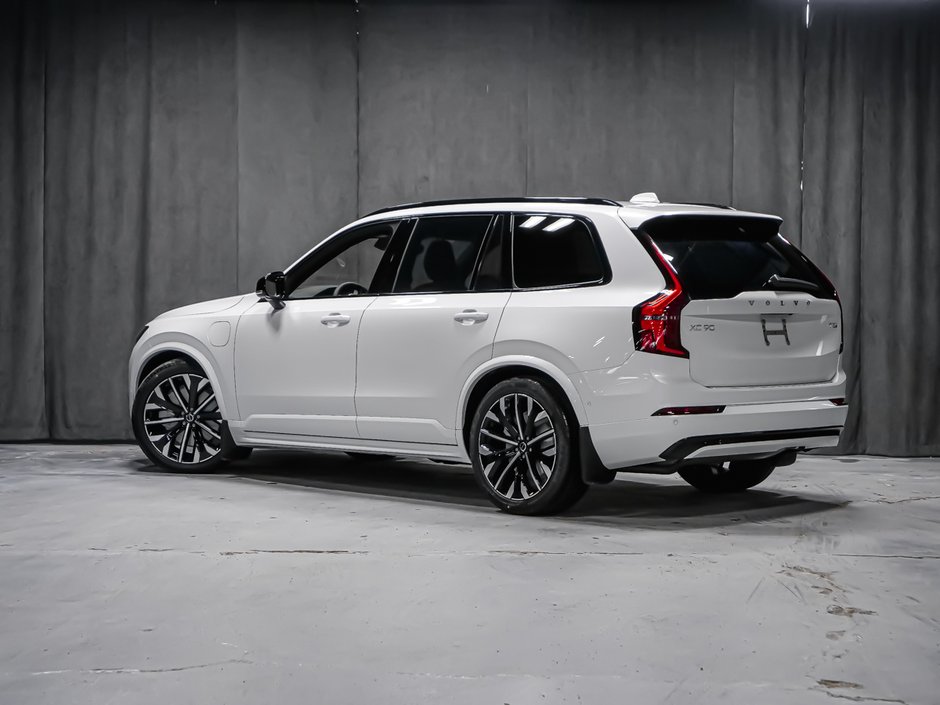Volvo XC90 Plug-in hybrid Ultra 7-Seater (Dark Theme) 2026-3