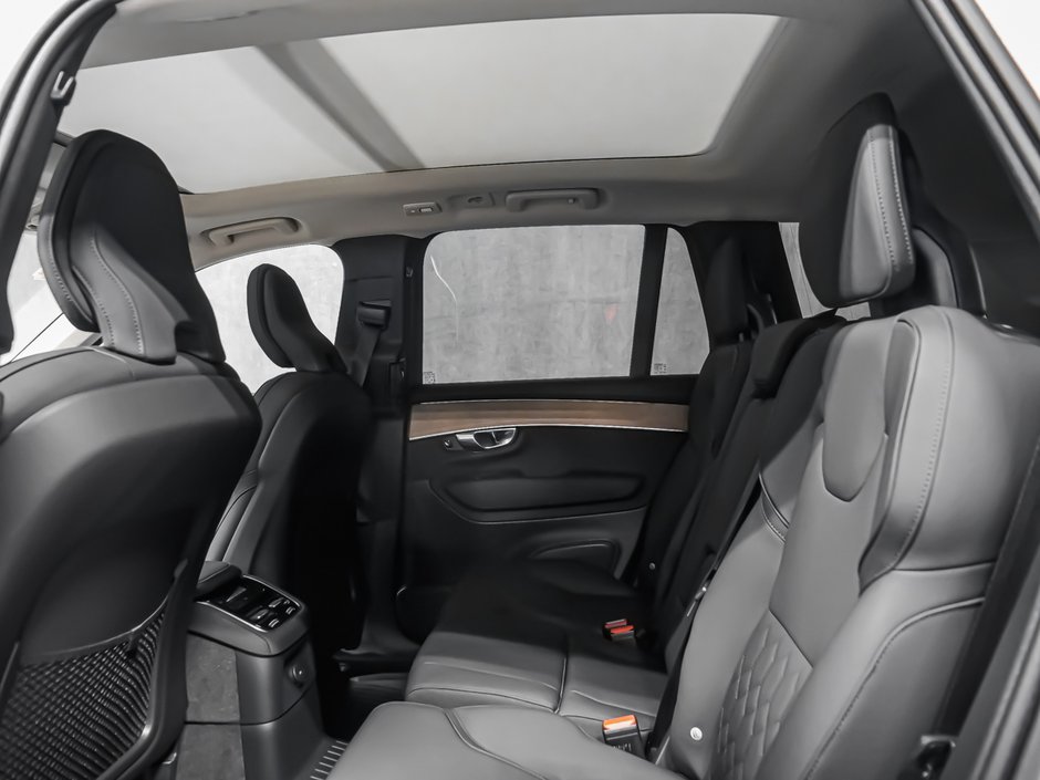 Volvo XC90 Plug-in hybrid Plus 7-Seater (Dark Theme) 2026-12