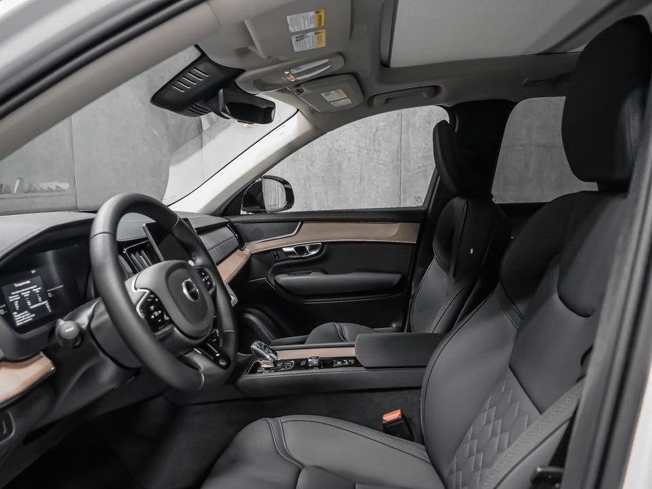 Volvo XC90 Plug-in hybrid Plus 7-Seater (Dark Theme) 2026-11