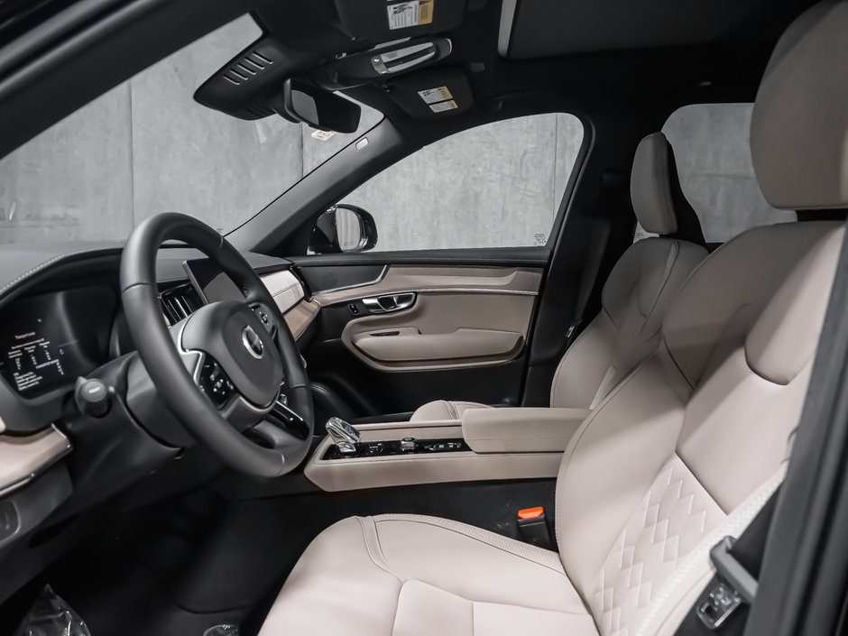 Volvo XC90 Plug-in hybrid Plus 7-Seater (Dark Theme) 2026-11