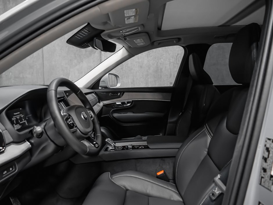 Volvo XC90 Plug-in hybrid Ultra 7-Seater (Bright Theme) 2026-10