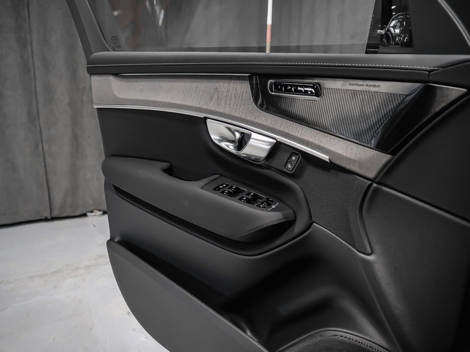 Volvo XC90 Plug-in hybrid Ultra 7-Seater (Bright Theme) 2026-9