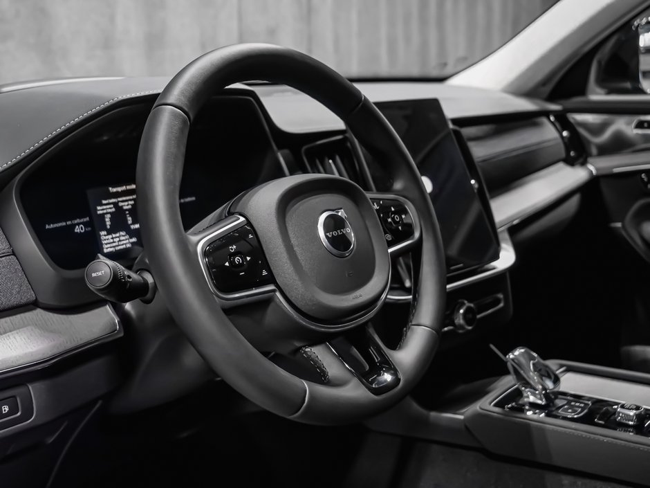 Volvo XC90 Plug-in hybrid Ultra 7-Seater (Bright Theme) 2026-8