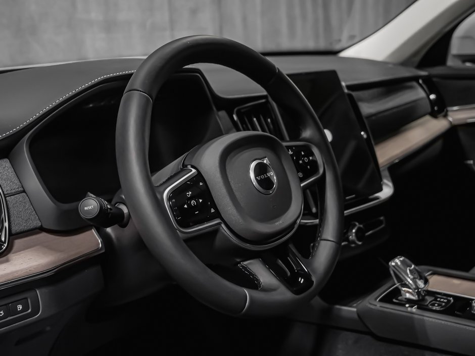 Volvo XC90 Plug-in hybrid Plus 7-Seater (Bright Theme) 2026-8