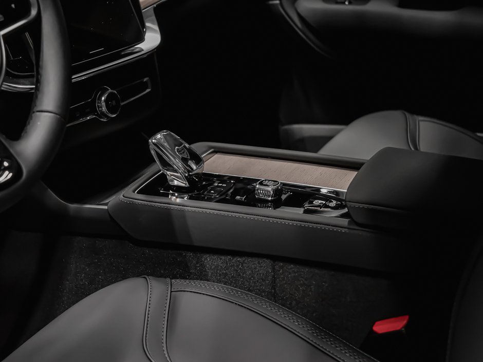 Volvo XC90 Plug-in hybrid Core 7-Seater (Bright Theme) 2026-7