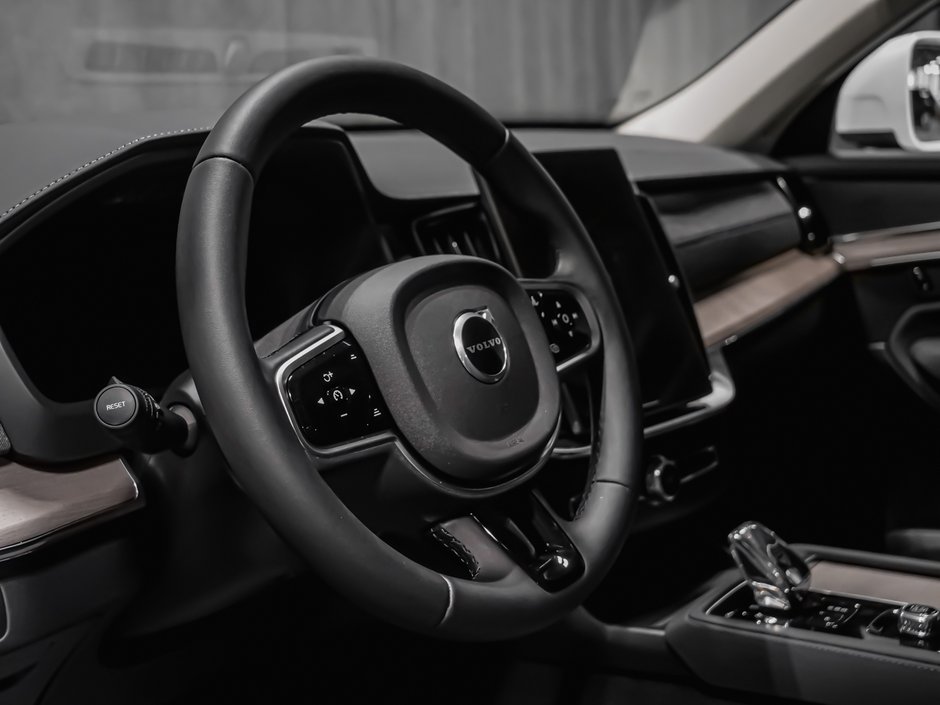 Volvo XC90 Plug-in hybrid Core 7-Seater (Bright Theme) 2026-8