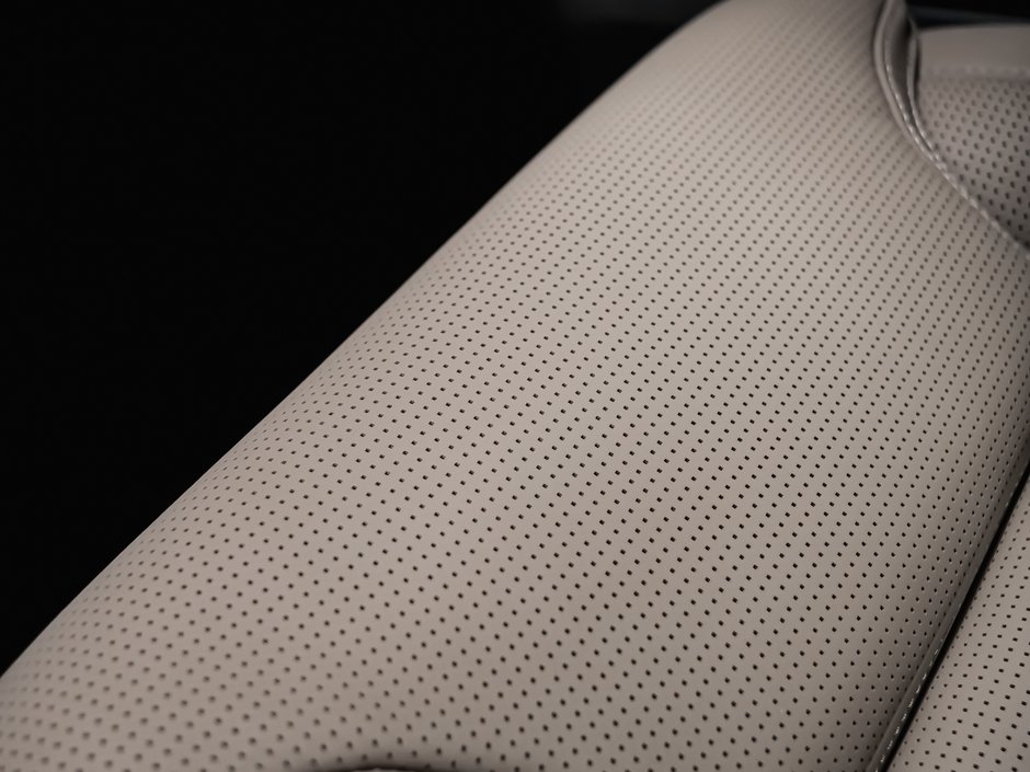 2026 Volvo XC90 Plug-in hybrid Ultra 7-Seater (Dark Theme)-13