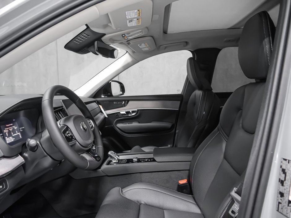 2026 Volvo XC90 Plug-in hybrid Ultra 7-Seater (Dark Theme)-10
