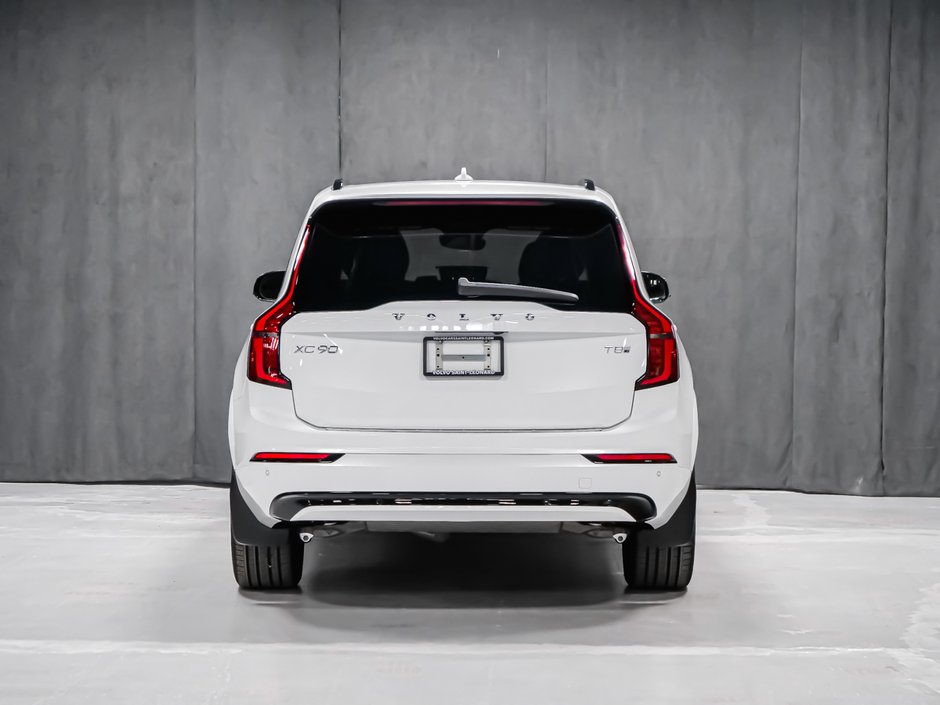 2026 Volvo XC90 Plug-in hybrid Plus 7-Seater (Dark Theme)-4