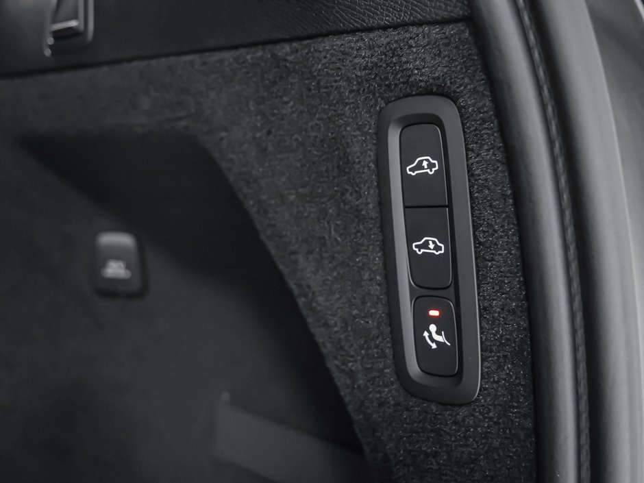 Volvo XC90 Plug-in hybrid Ultra Black Edition 7-Seater 2027-6