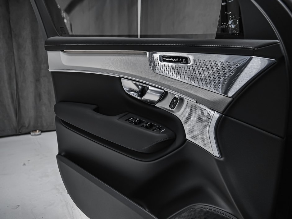 Volvo XC90 Plug-in hybrid Ultra Black Edition 7-Seater 2027-10