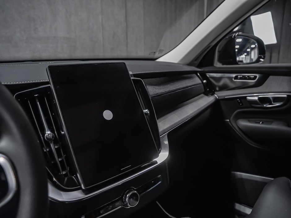 Volvo XC90 Plug-in hybrid Ultra 7-Seater (Dark Theme) 2027-10