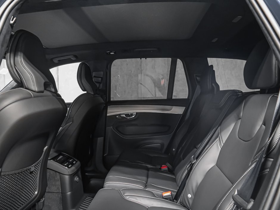 Volvo XC90 Plug-in hybrid Ultra Black Edition 7-Seater 2027-11