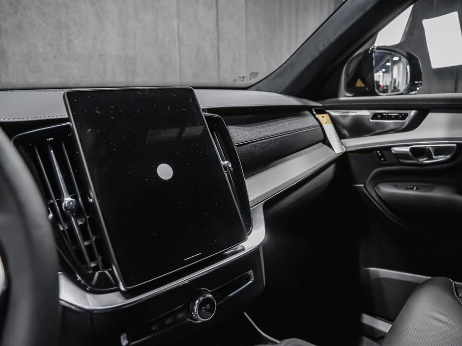 2027 Volvo XC90 Plug-in hybrid Ultra Black Edition 7-Seater-9
