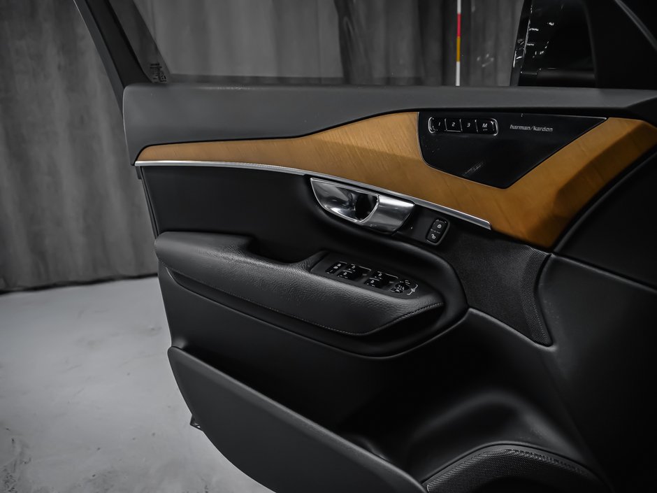 2021 Volvo XC90 Recharge T8 INSCRIPTION EXPRESSION CLIMATE HARMNA KARDON-10