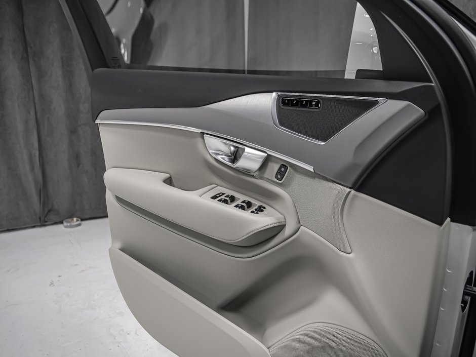 Volvo XC90 Recharge CORE BRIGHT THEME 2024-8