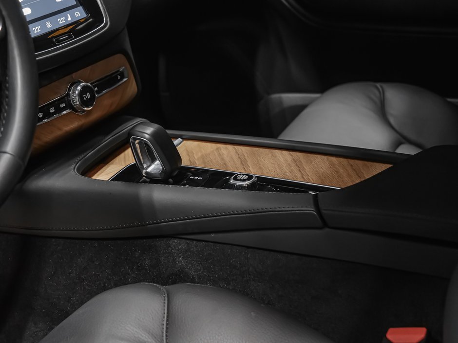 2024 Volvo XC90 Recharge T8 PLUS BRIGHT ATTELAGE RETRACTABLE ASSIST. PILOT-6