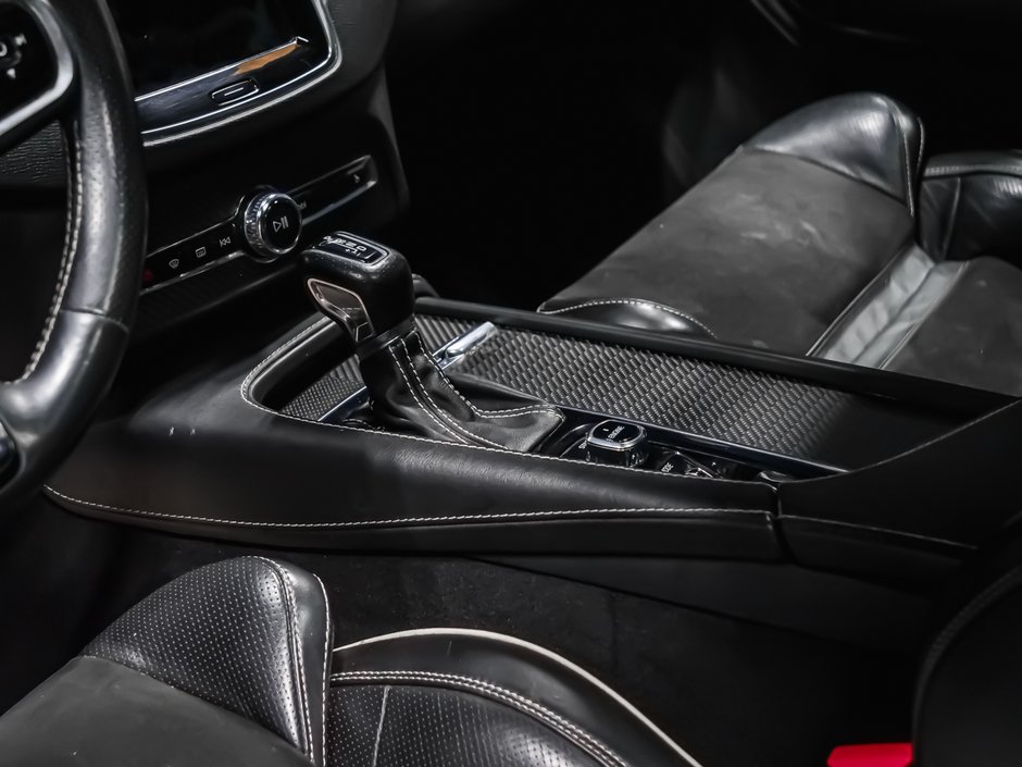 Volvo XC90 T6 R-DESIGNB VISION PACKAGE & CONVENIENCE PACKAGE 2016-7