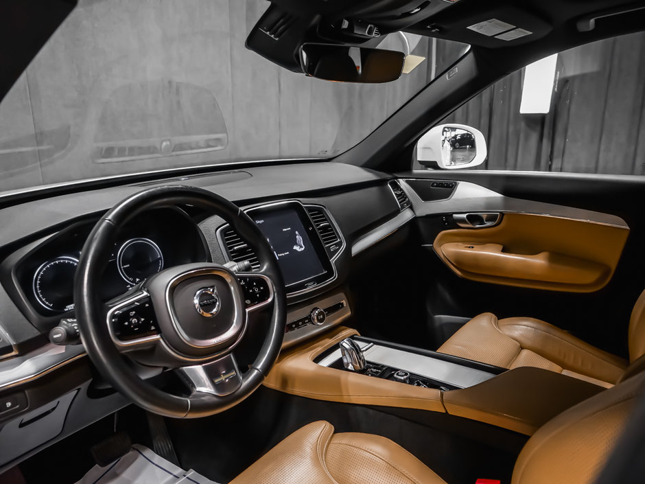 2019 Volvo XC90 T8 MOMENTUM-7