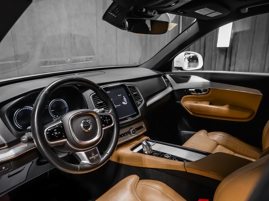 2019 Volvo XC90 Recharge T8 MOMENTUM-7
